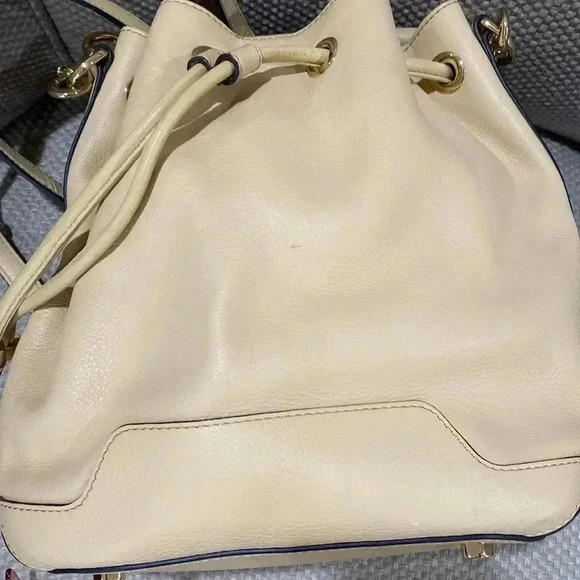 Rebecca minkoff convertible bucket bag or shoulder bag - Picture 4 of 15
